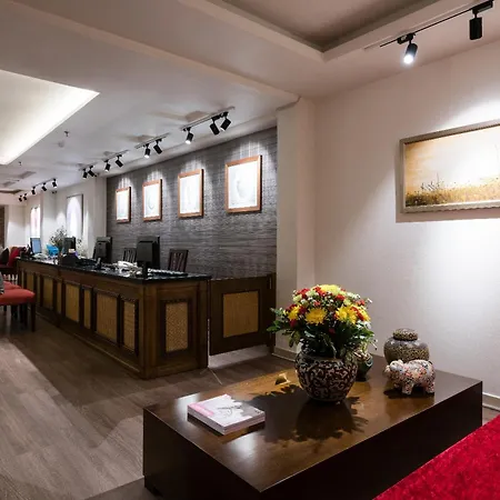 Asian Ruby Center Point Hotel & Spa-3
